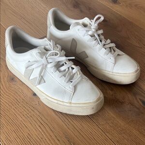 Veja Women's Cream Sneakers